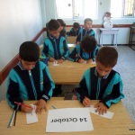 صغار-فرع-الإنجليزي-يحتفلون-بذكرى-14-أكتوبر-4