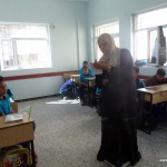 مديرة-الفرع-الإنجليزي-تنصح-أولياء-الأمور-بشراء-حقائب-أخف-26