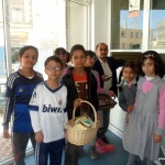 توزيع-حقيبة-السُّنّة-على-جيران-المدرسة-14