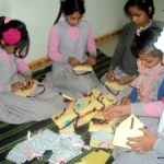 توزيع-حقيبة-السُّنّة-على-جيران-المدرسة-3