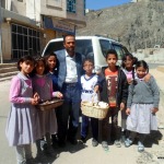 توزيع-حقيبة-السُّنّة-على-جيران-المدرسة-8